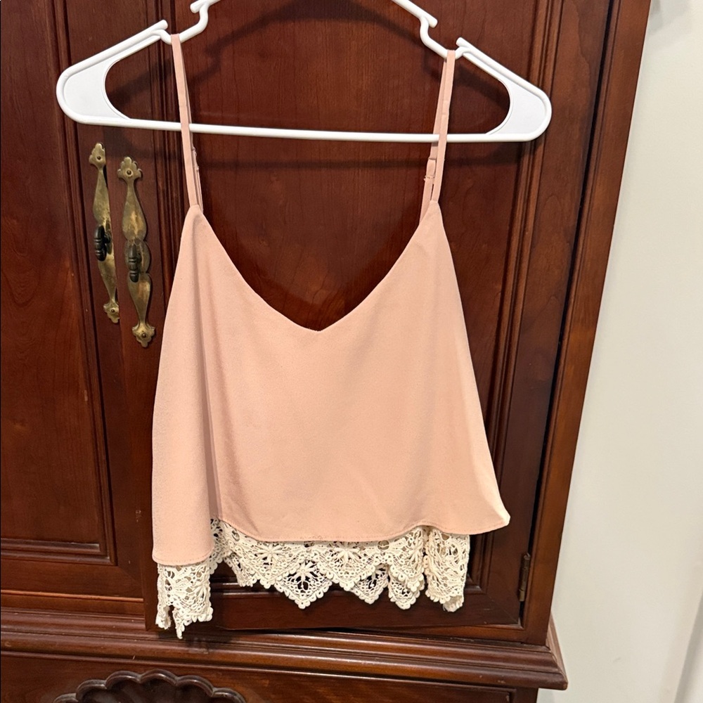 Forever 21 Peach Lace Trim Cami Top Large Cropped Blush Tank 🎉 2 For $20 🎉